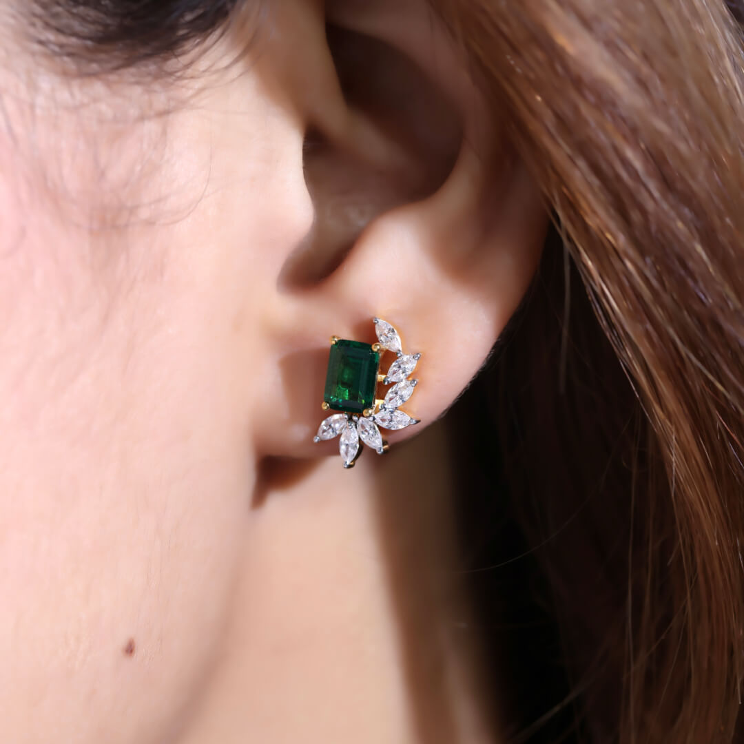 Nolana Silver Stud Earrings for Women - Shinez By Baxi Jewellers